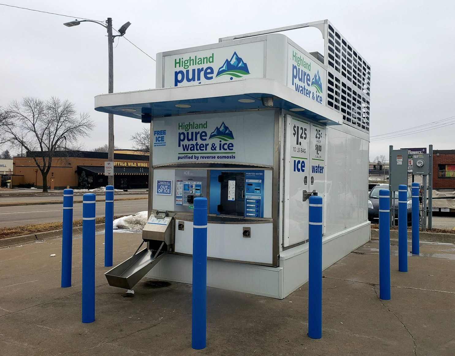 A Highland Pure water and ice kiosk in Des Moines